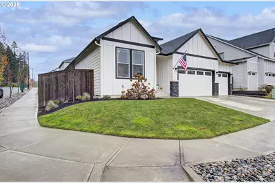 2421 NE 1st Ave, Battle Ground, WA 98604 - Photo 2