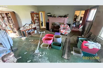 806 Railroad Ave, Myrtle Point, OR 97458 - Photo 10