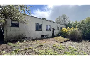 806 Railroad Ave, Myrtle Point, OR 97458 - Photo 4