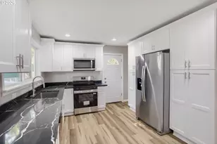 4918 SE 128th Ave, Portland, OR 97236 - Photo 8
