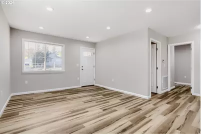 4918 SE 128th Ave, Portland, OR 97236 - Photo 4