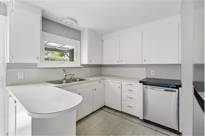 2260 Orr Ln, Eugene, OR 97405 - Photo 8