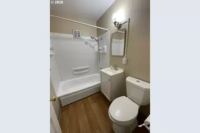 8636 NE Holladay St, Portland, OR 97220 - Photo 14