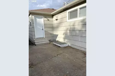 8636 NE Holladay St, Portland, OR 97220 - Photo 18