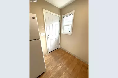 8636 NE Holladay St, Portland, OR 97220 - Photo 12