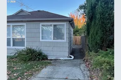 8636 NE Holladay St, Portland, OR 97220 - Photo 24