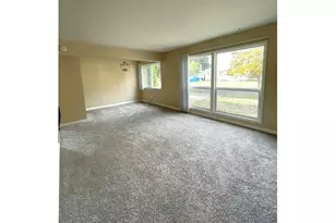 8636 NE Holladay St, Portland, OR 97220 - Photo 6