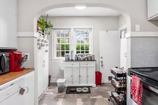 1564 Center St NE, Salem, OR 97301 - Photo 8