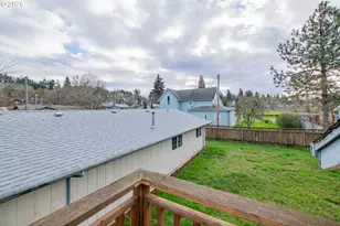 905 Ash St, Brownsville, OR 97327 - Photo 46