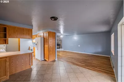 905 Ash St, Brownsville, OR 97327 - Photo 14