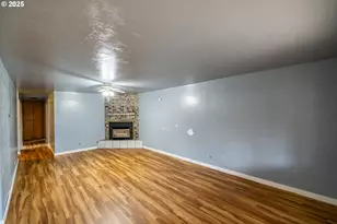 905 Ash St, Brownsville, OR 97327 - Photo 16