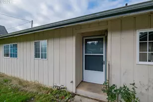 905 Ash St, Brownsville, OR 97327 - Photo 4