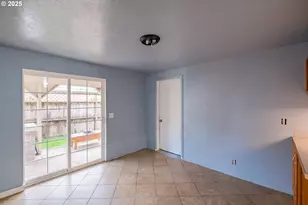 905 Ash St, Brownsville, OR 97327 - Photo 12