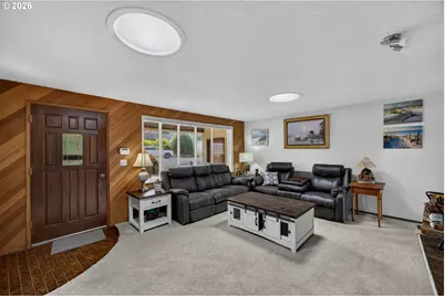 1605 Applewood Dr, Coos Bay, OR 97420 - Photo 10