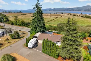 1605 Applewood Dr, Coos Bay, OR 97420 - Photo 46
