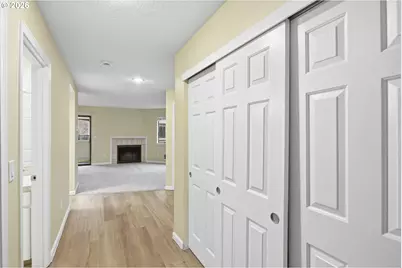 9842 SE Talbert St, Clackamas, OR 97015 - Photo 4