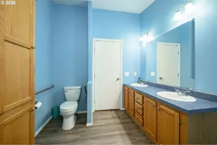 1282 E 3rd St, Lafayette, OR 97127 - Photo 38