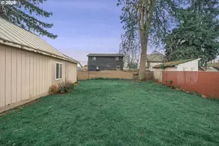 335 W Exeter St, Gladstone, OR 97027 - Photo 16