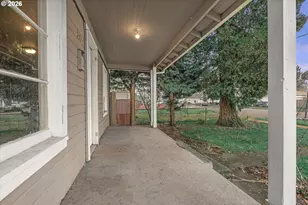 335 W Exeter St, Gladstone, OR 97027 - Photo 2