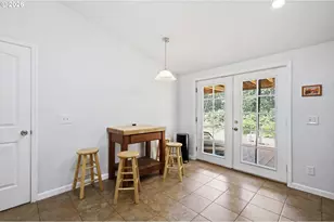621 Westlog St, Yoncalla, OR 97499 - Photo 8