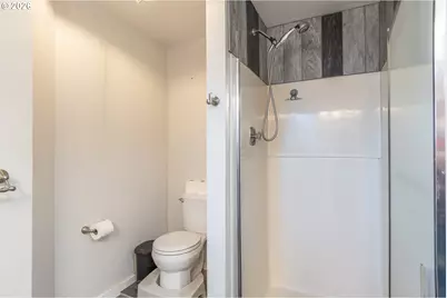 441 E Sixth Ave, Sutherlin, OR 97479 - Photo 20