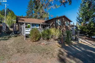 441 E Sixth Ave, Sutherlin, OR 97479 - Photo 6