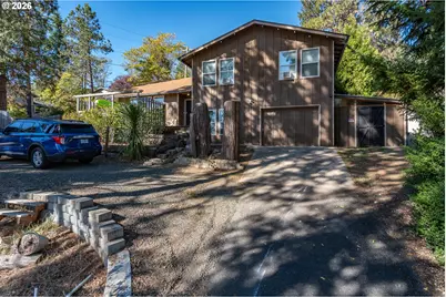 441 E Sixth Ave, Sutherlin, OR 97479 - Photo 2