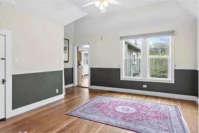 693 NE Winchester St, Roseburg, OR 97470 - Photo 8