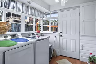 693 NE Winchester St, Roseburg, OR 97470 - Photo 14