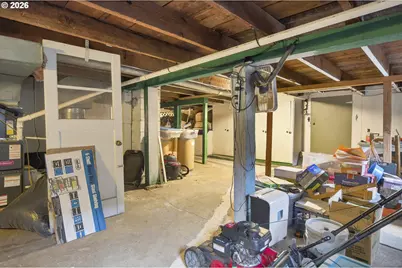 693 NE Winchester St, Roseburg, OR 97470 - Photo 32