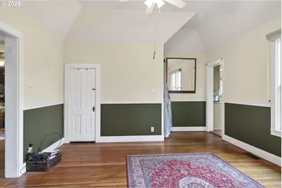 693 NE Winchester St, Roseburg, OR 97470 - Photo 6