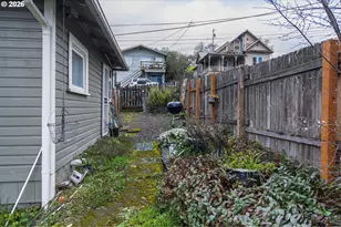 693 NE Winchester St, Roseburg, OR 97470 - Photo 34