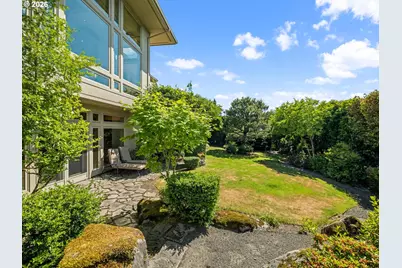 1153 SW Fairfax Pl, Portland, OR 97225 - Photo 36