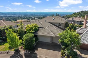 1153 SW Fairfax Pl, Portland, OR 97225 - Photo 2