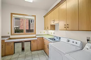 1153 SW Fairfax Pl, Portland, OR 97225 - Photo 32