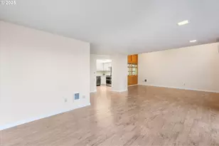 743 Marine View Dr, Longview, WA 98632 - Photo 12