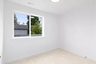 8420 SE Clay St, Portland, OR 97216 - Photo 12