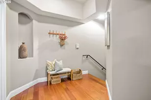 975 Springtree Ln, West Linn, OR 97068 - Photo 8