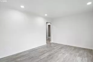 3588 Sisters View Ave, Eugene, OR 97401 - Photo 14