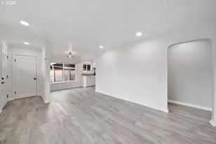 3588 Sisters View Ave, Eugene, OR 97401 - Photo 6