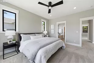 988 NW Baker Crest Ct, McMinnville, OR 97128 - Photo 34