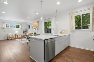 4588 NE Cleveland Ave, Portland, OR 97211 - Photo 12