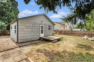 13815 SE Steele St, Portland, OR 97236 - Photo 34
