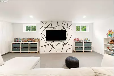 2735 SW Talbot Rd, Portland, OR 97201 - Photo 36