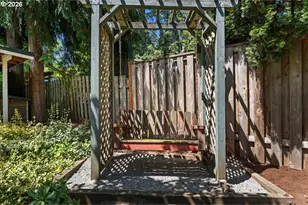 5329 Charleton Ct, Lake Oswego, OR 97035 - Photo 36