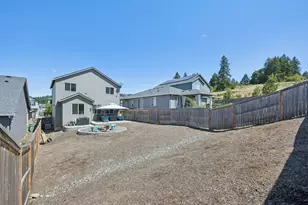 976 NE Trillium Dr, Estacada, OR 97023 - Photo 44