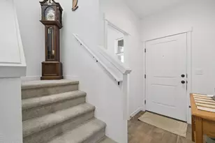 976 NE Trillium Dr, Estacada, OR 97023 - Photo 10