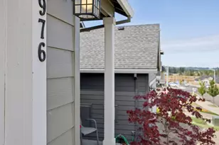 976 NE Trillium Dr, Estacada, OR 97023 - Photo 4