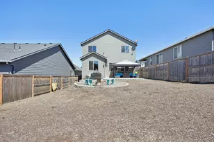 976 NE Trillium Dr, Estacada, OR 97023 - Photo 38