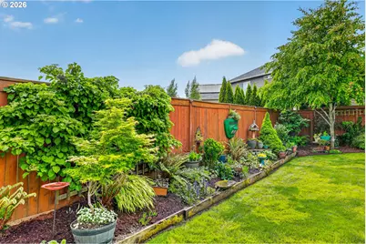857 N Helens View Dr, Ridgefield, WA 98642 - Photo 36